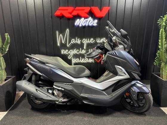 DAFRA CRUISYM 300 